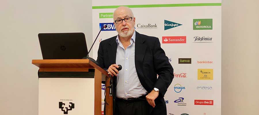 Ángel Alloza, durante su participación en el Foro DCOM Ángel Alloza, durante su participación en el Foro DCOM